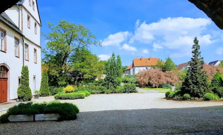 Schloss Wallhausen - Helmut Meier-Föllmi, Wallhausen, Germany, Germany